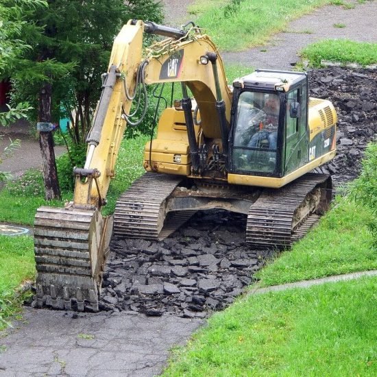 excavator-2682223_1280-1